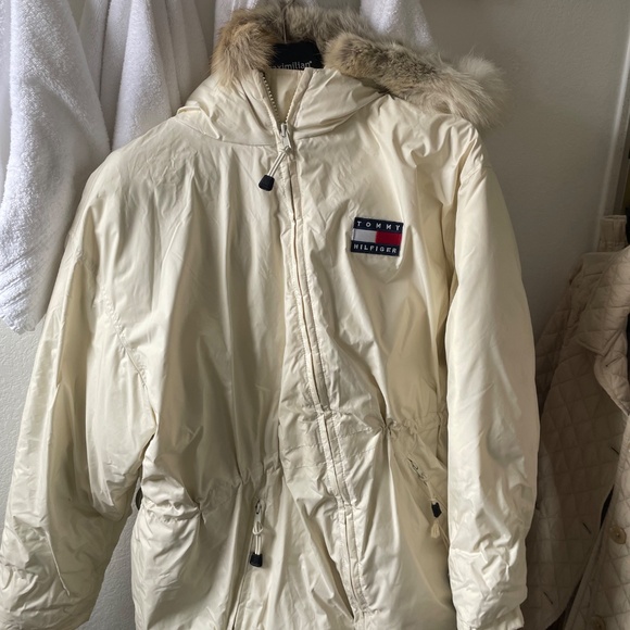 New Tommy Hilfiger down jacket originally $445 now $56 - Picture 3 of 8
